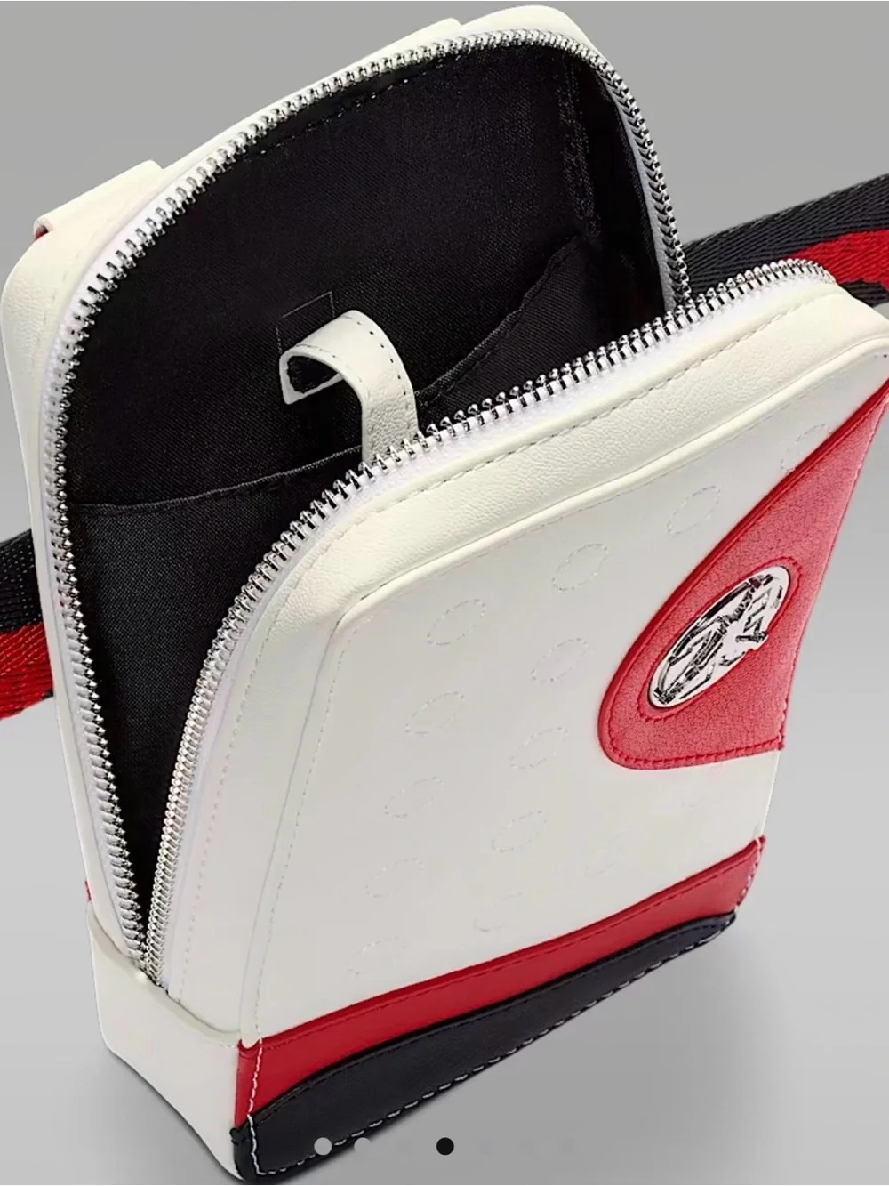 New Authentic Nike Air Jordan Retro 13 Crossbody Bag Travel Money Bag 1L White